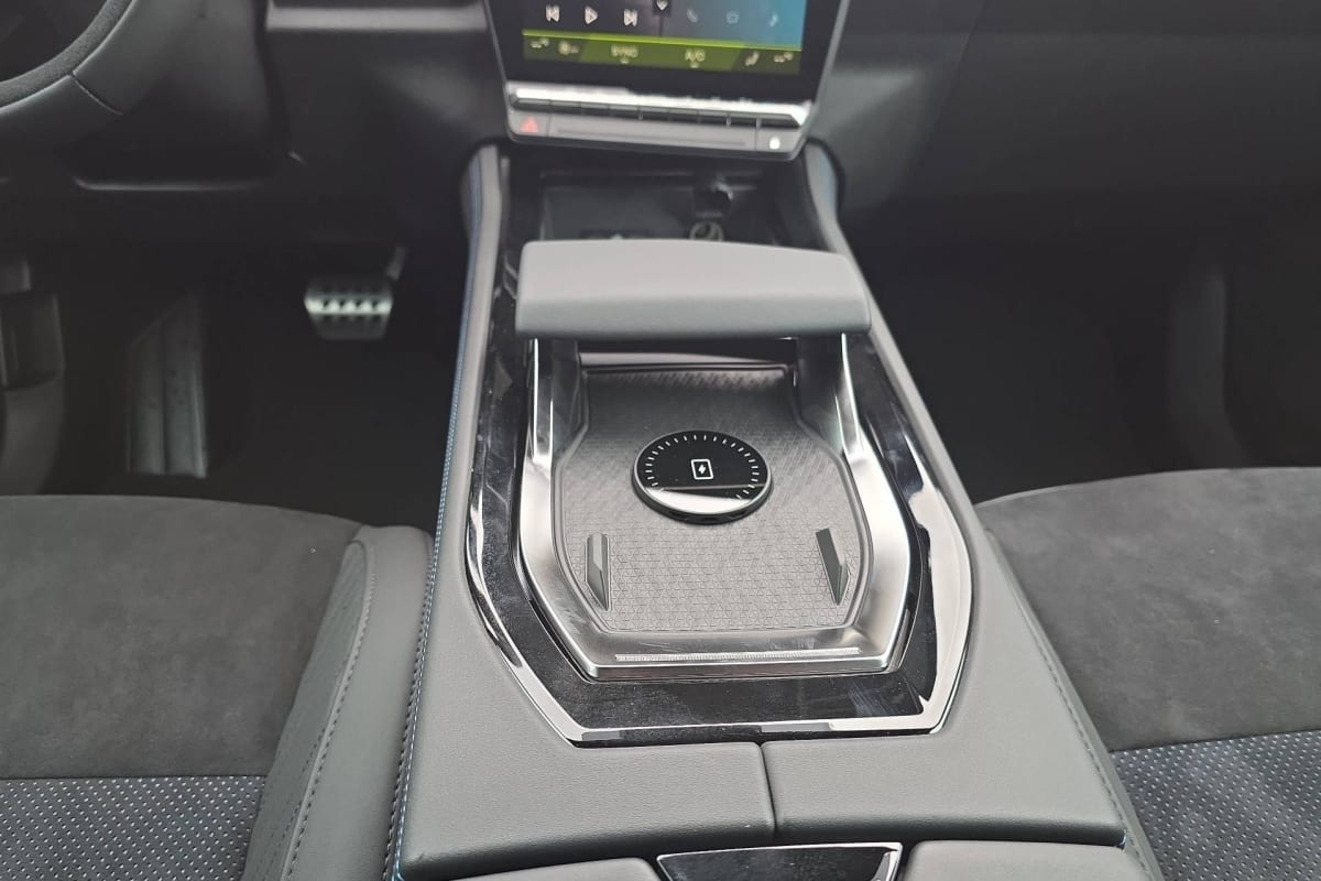 Renault Rafale — photo 17