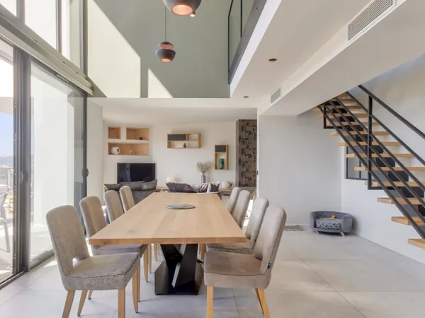Timone : Penthouse contemporain type 4 plein Sud avec terrasse