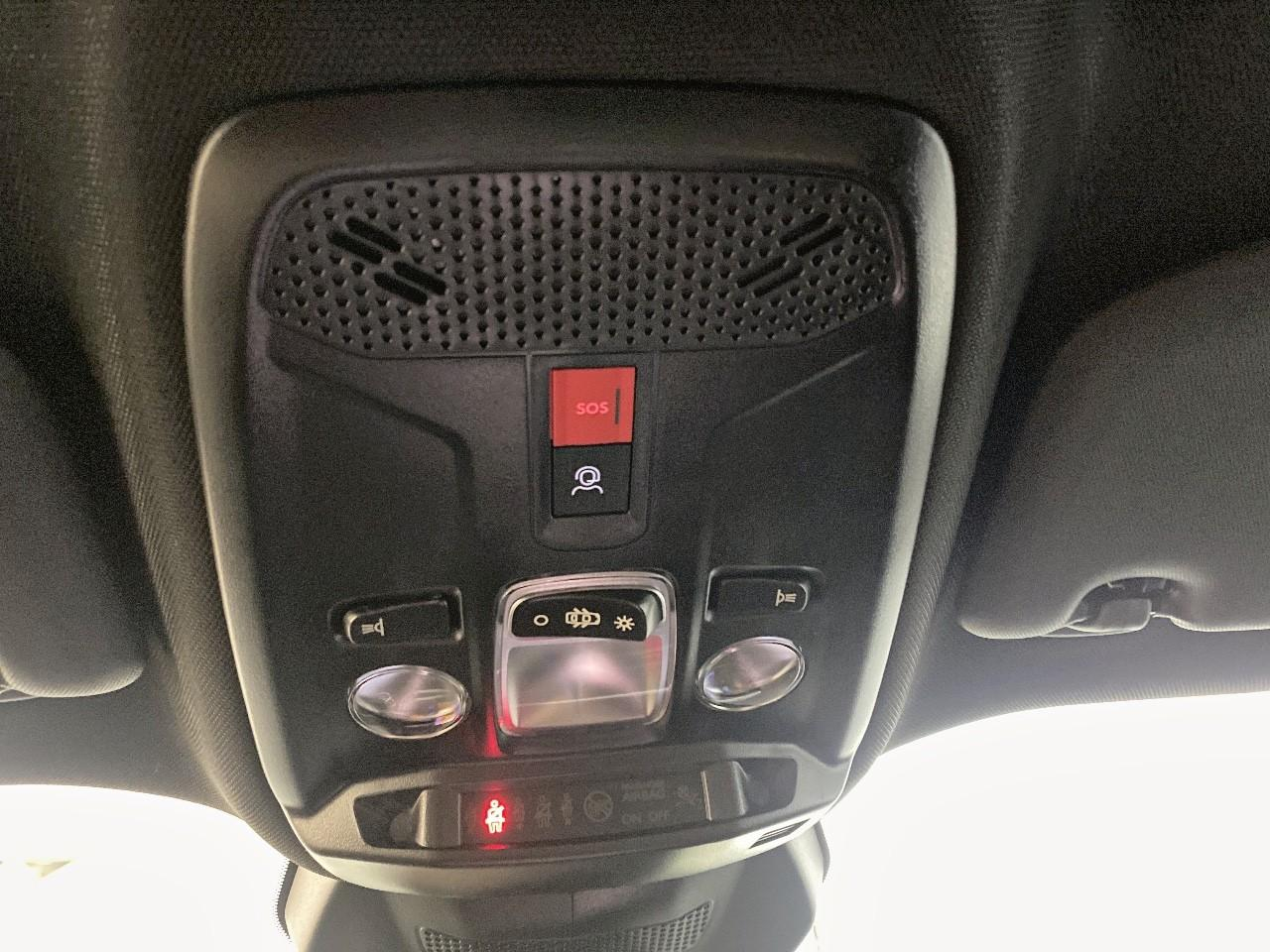 Peugeot 2008 hybrid 145 ch e-dcs6 allure — photo 19