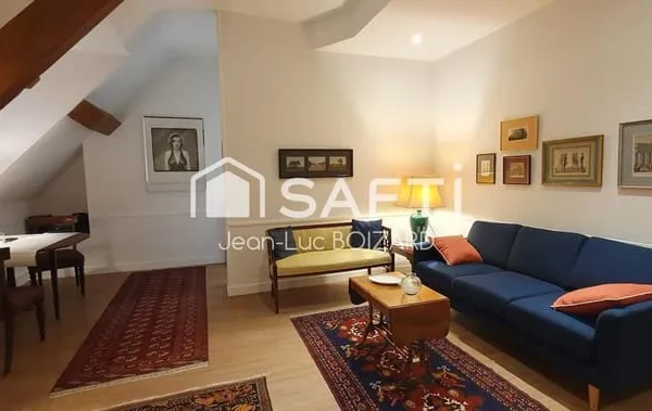 TRÈS BEAU F4 LUMINEUX de 76 m2 AVEC ASCENSEUR ET CAVE