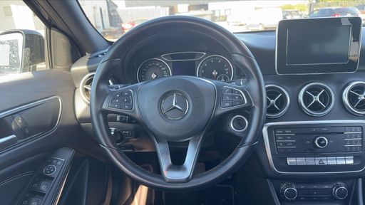 Mercedes Classe A 220 184 4Matic 7G-DCT - Whiteart Edition – 2016 – 93775 km – Essence – Boîte Automatique — photo 51