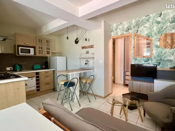Appartement T1 Bis meublé en rez de jardin dans résidence sécurisée