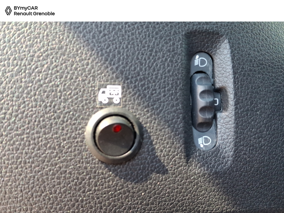 Renault MASTER PHC TRAC F3500 L3H1 BLUE DCI 145 EURO VI — photo 17