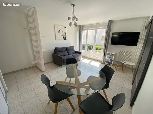 Bel appartement type F1 quartier Claimarais