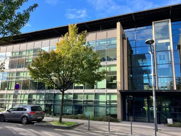 Bureaux 1725 m²