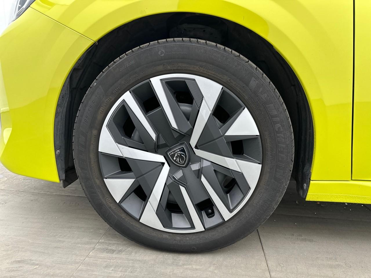 Peugeot 208 puretech 75 s&s bvm5 active — photo 14