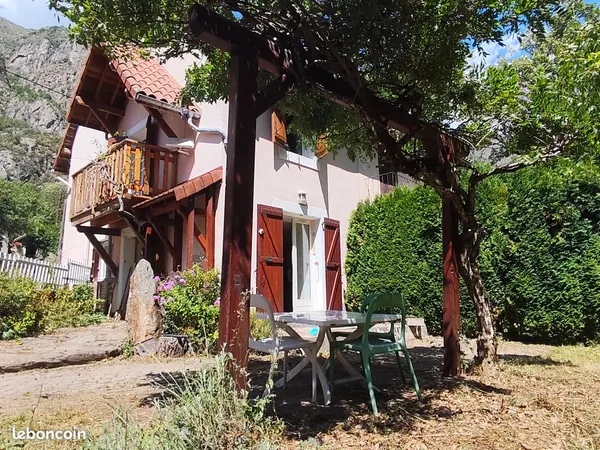 Maison dans le parc national des Ecrins