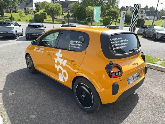 Renault Twingo e-tech electrique 80 ch autonomie urbaine — photo 3