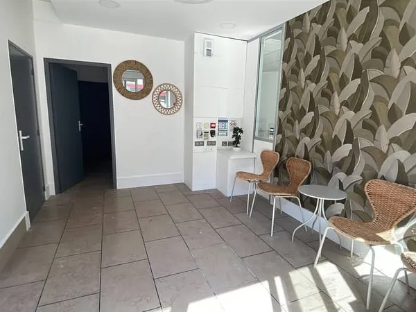 Bureaux 2 pièces 104 m²