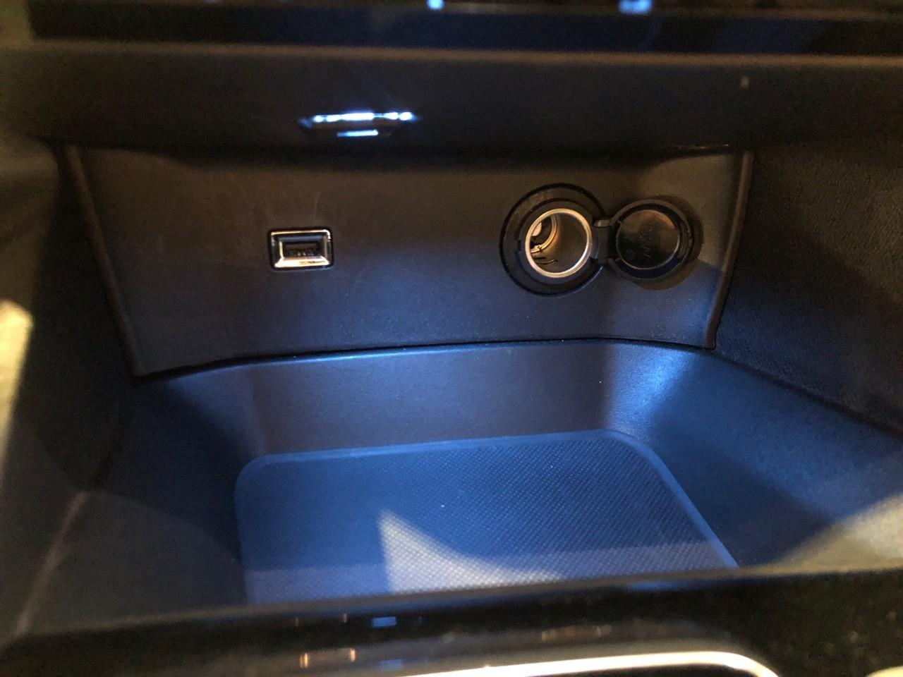Peugeot 5008 puretech 130ch s&s eat8 allure pack — photo 18