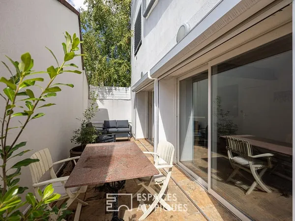 Loft avec patio privatif à deux pas du métro république