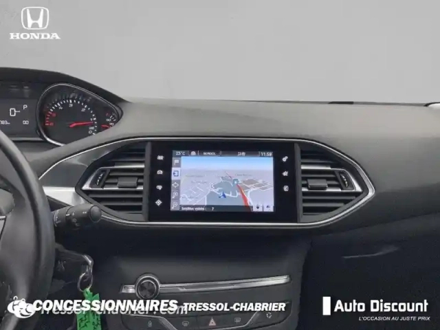 Peugeot 308 sw 1.6 bluehdi 120ch s&amp;s eat6 style — photo 11