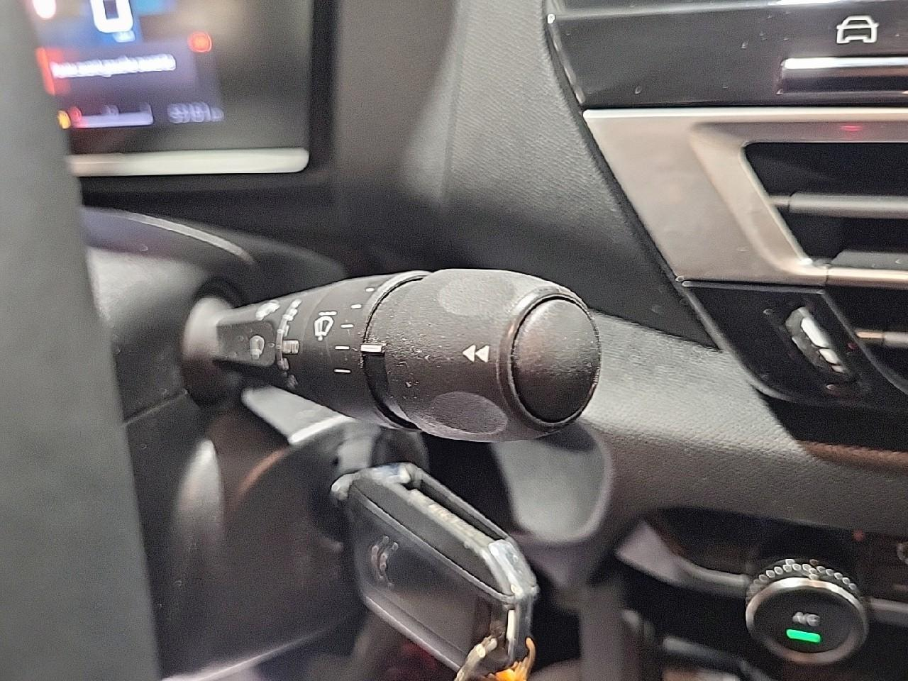 Citroën C4 puretech 100 s&s bvm6 feel — photo 20