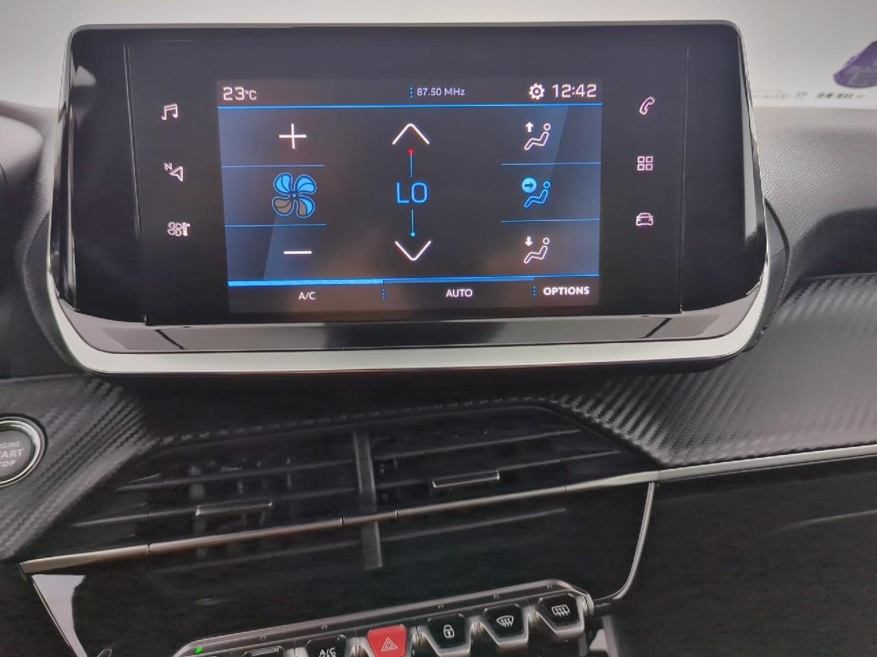 Peugeot 2008 puretech 100 s&s bvm6 allure — photo 15