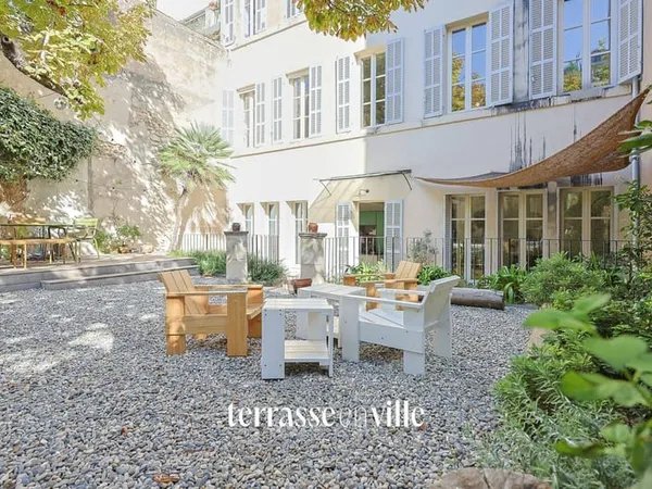 Appartement 9 pièces 325 m²
