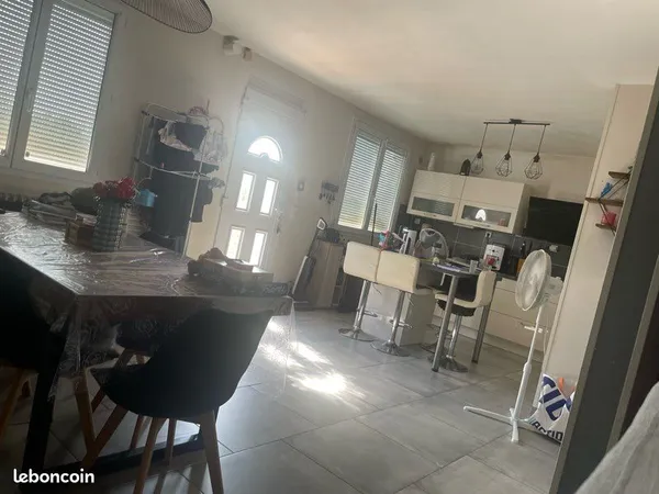 À vendre maison sur sous sol