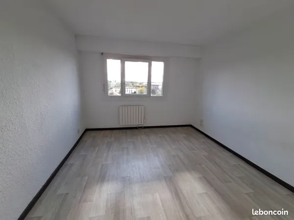 Joli studio 19m2 Brabois avec parking