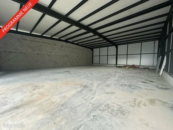 LOCAL D'ACTIVITE 300 m² LE VERSOUD