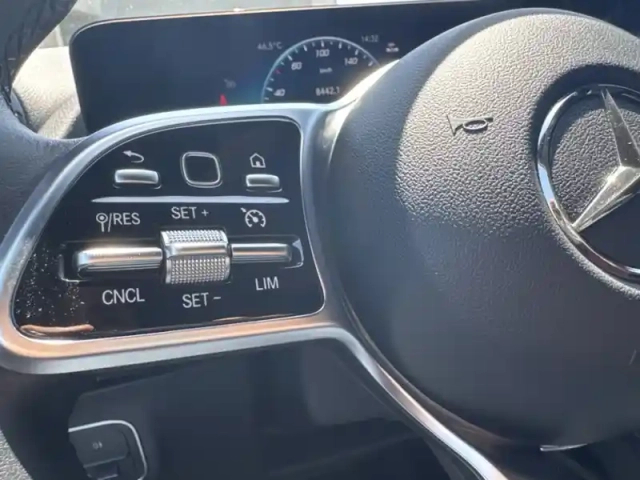 Mercedes Gla 250 e progressive line — photo 16