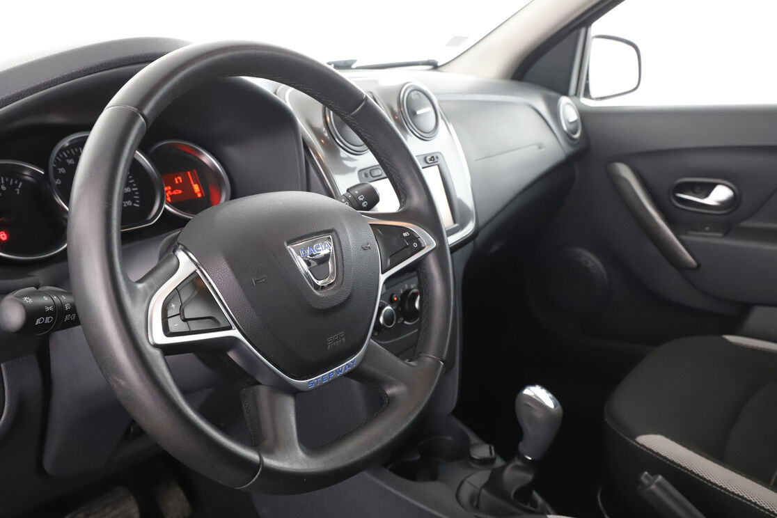 Dacia Sandero Stepway 1.5 dCi Easy-R — photo 10