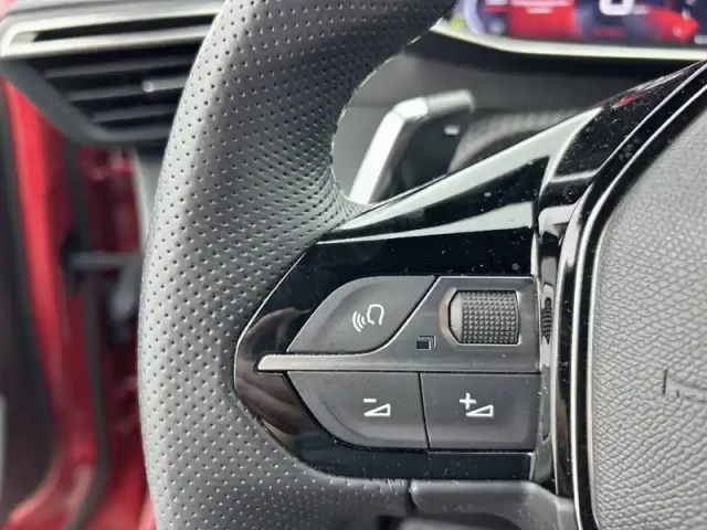 Peugeot 2008 puretech 130 s&amp;s eat8 — photo 39
