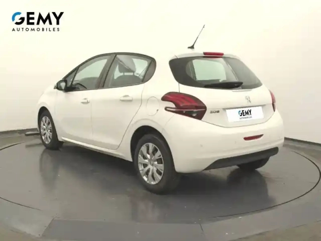 Peugeot 208 affaire bluehdi 100 s&amp;s bvm5 — photo 26