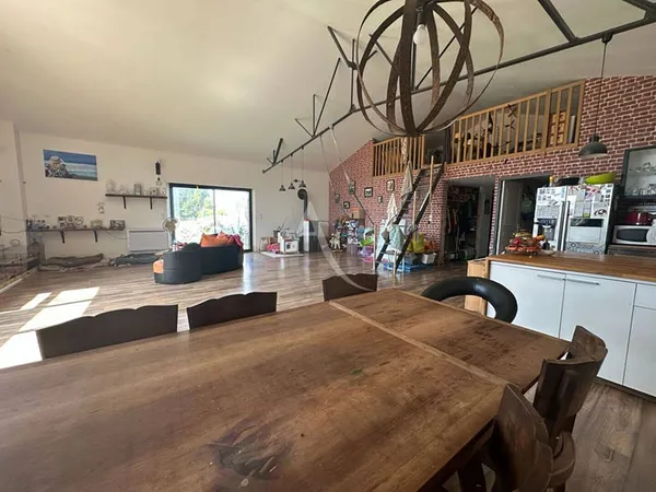 Maison 7 pièces 200 m²