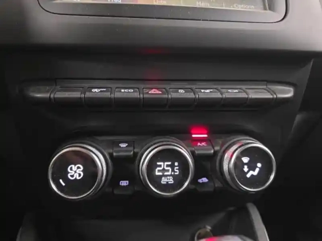 Dacia Duster 1.5 dci 110ch prestige 4x2 edc — photo 13