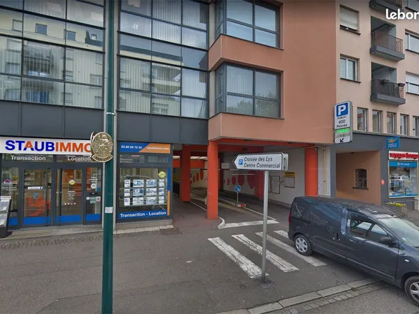 Parking sécurisé plein centre Saint-Louis