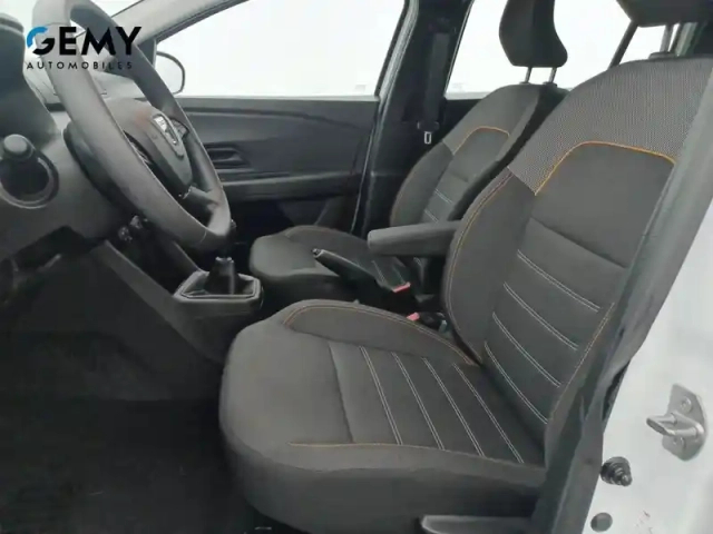 Dacia Sandero tce 90 - 22 — photo 25