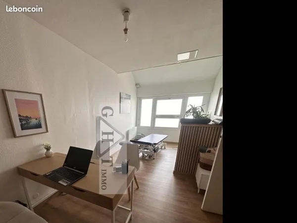 Bureau 120 m²