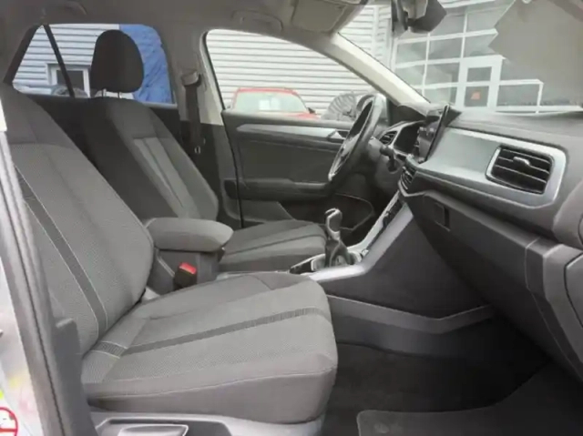 Volkswagen T-Roc 1.0 tsi 110ch life — photo 15