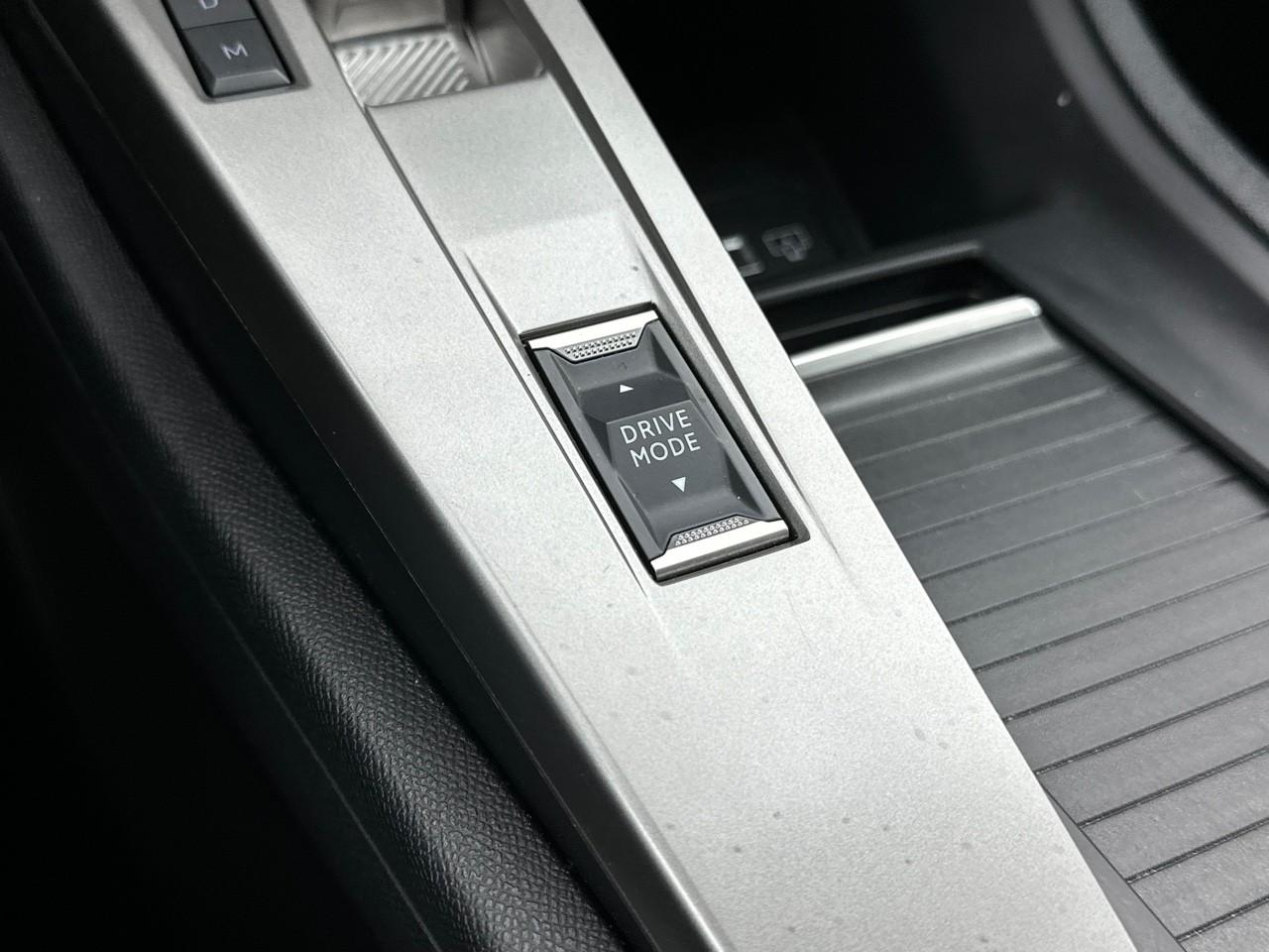 Peugeot 308 hybrid 145 e-dcs6 allure — photo 30