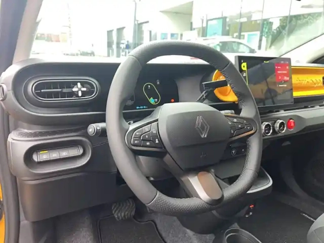Renault Twingo e-tech electrique 80 ch autonomie urbaine — photo 16