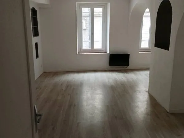 Neuilly st front