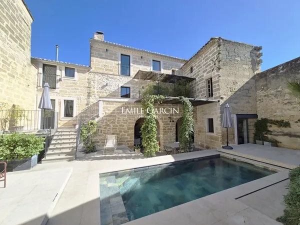 A louer maison de village vue panoramique 4 chambres piscine pr