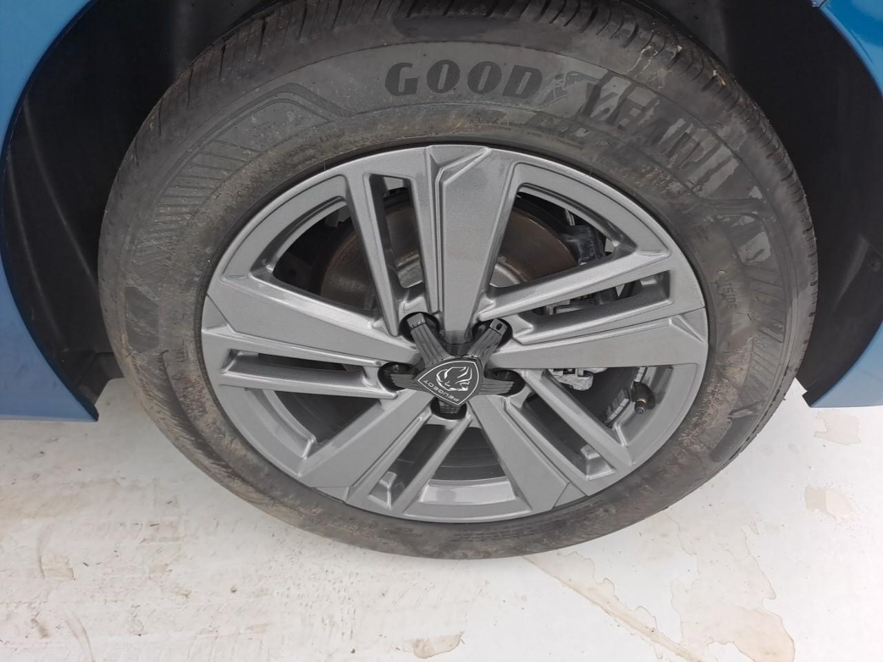 Peugeot 308 hybrid 136 e-dcs6 style — photo 23