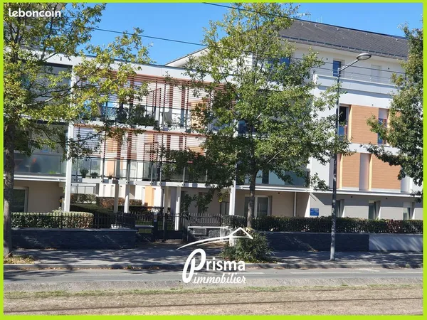Bel appartement deux pièces avec balcon