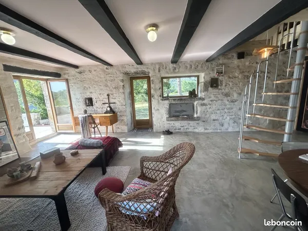 Maison 2 pièces 53 m²