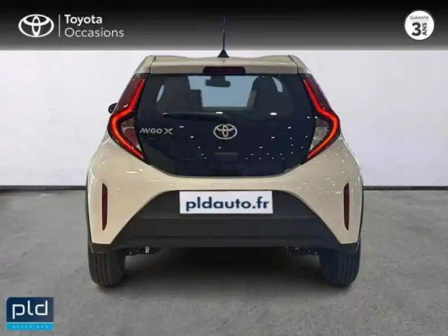 Toyota Aygo X 1.0 vvt-i 72ch dynamic — photo 7