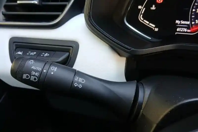 Renault Clio tce 90 - 21n — photo 29