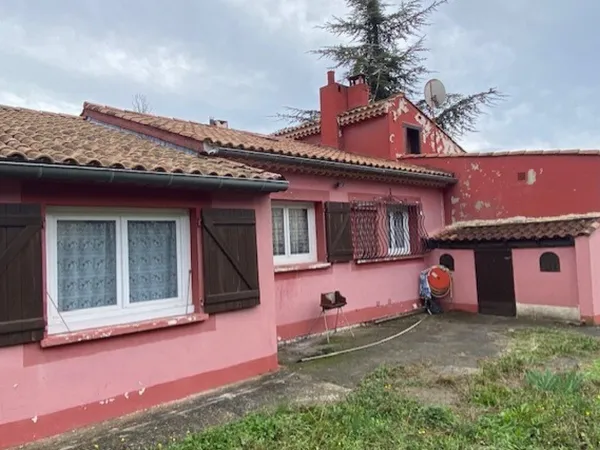 LEVENS CENTRE VILLA 5P 110m2 GARAGE COMBLES TERRAIN 910M² PLAT CLOS