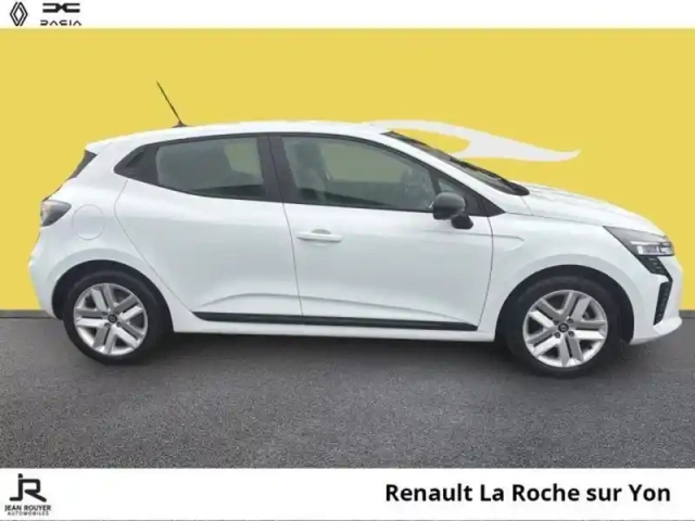Renault Clio 1.5 blue dci 100ch evolution - 24 — photo 5