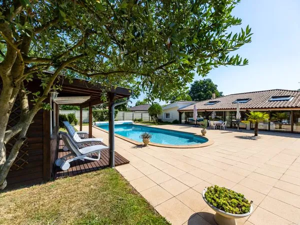 Maison 7 pièces 200 m²