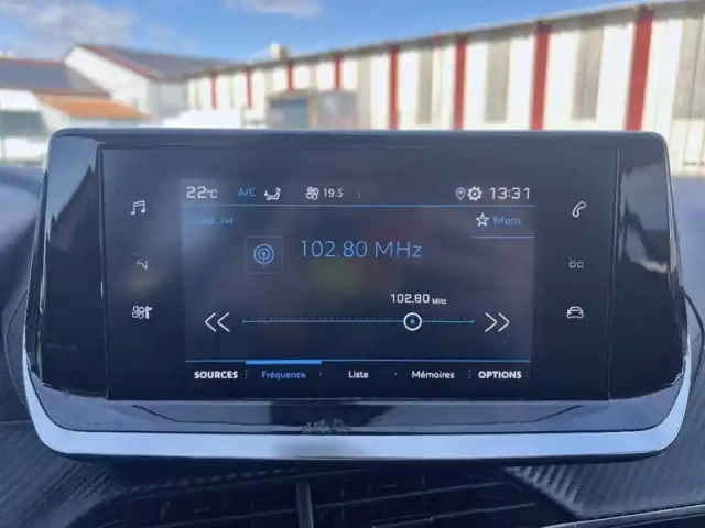 Peugeot 2008 puretech 130 s&amp;s bvm6 — photo 35