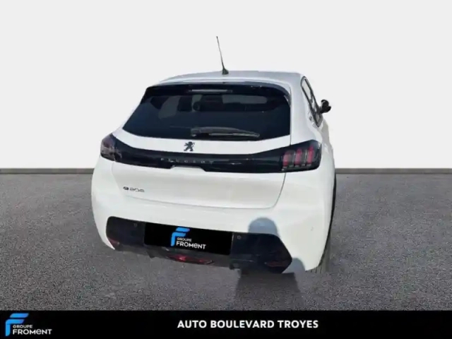 Peugeot 208 e- 136ch allure pack — photo 5
