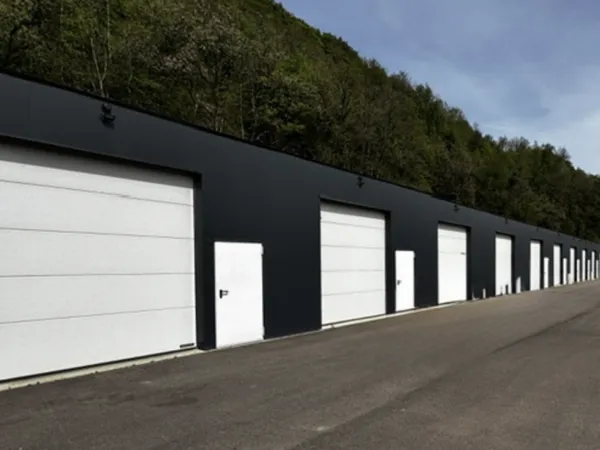 Commerce 100 m²
