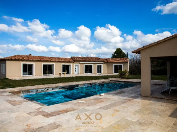 Maison 8 pièces 220 m²