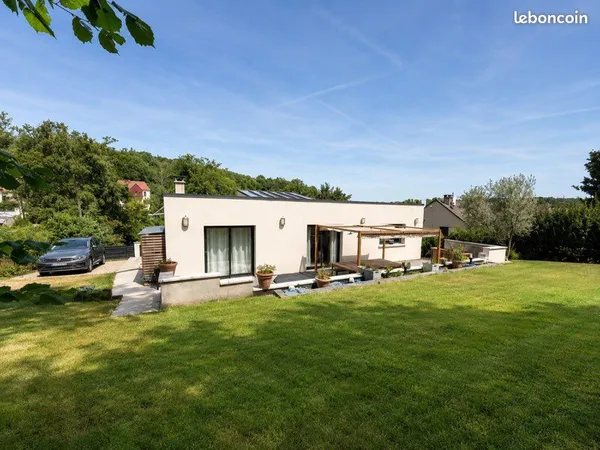 Maison 210m² - Pièce de vie 74 m² - T2 indépendant - Terrain 1 400 m²