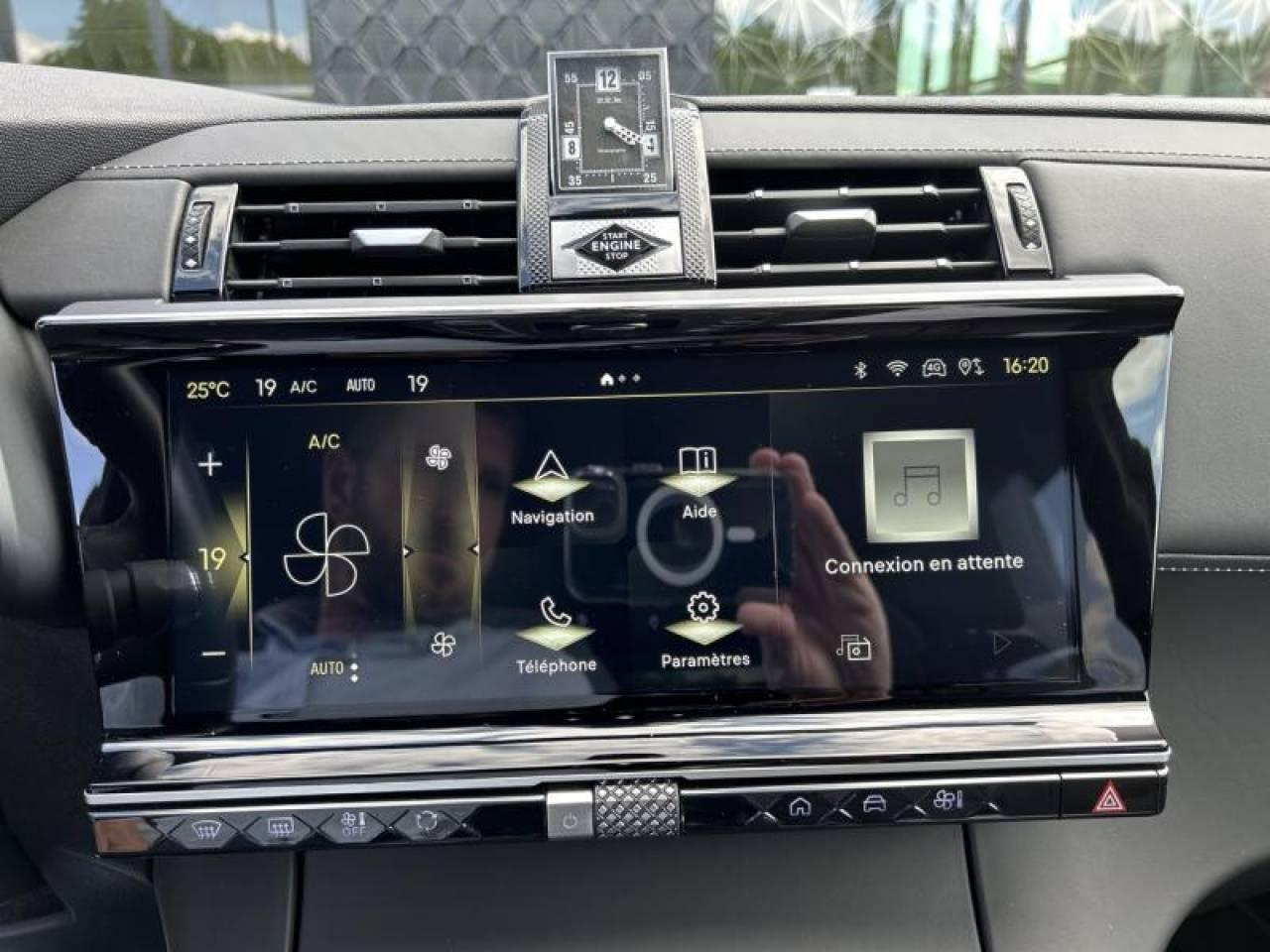 Ds Ds 7 crossback hybride rechargeable e-tense 360 eat8 4x4 la premi — photo 25